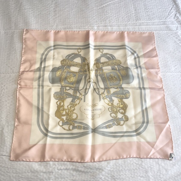 ✨Hermès “Brides de Gala” silk scarf✨ - Picture 5 of 13